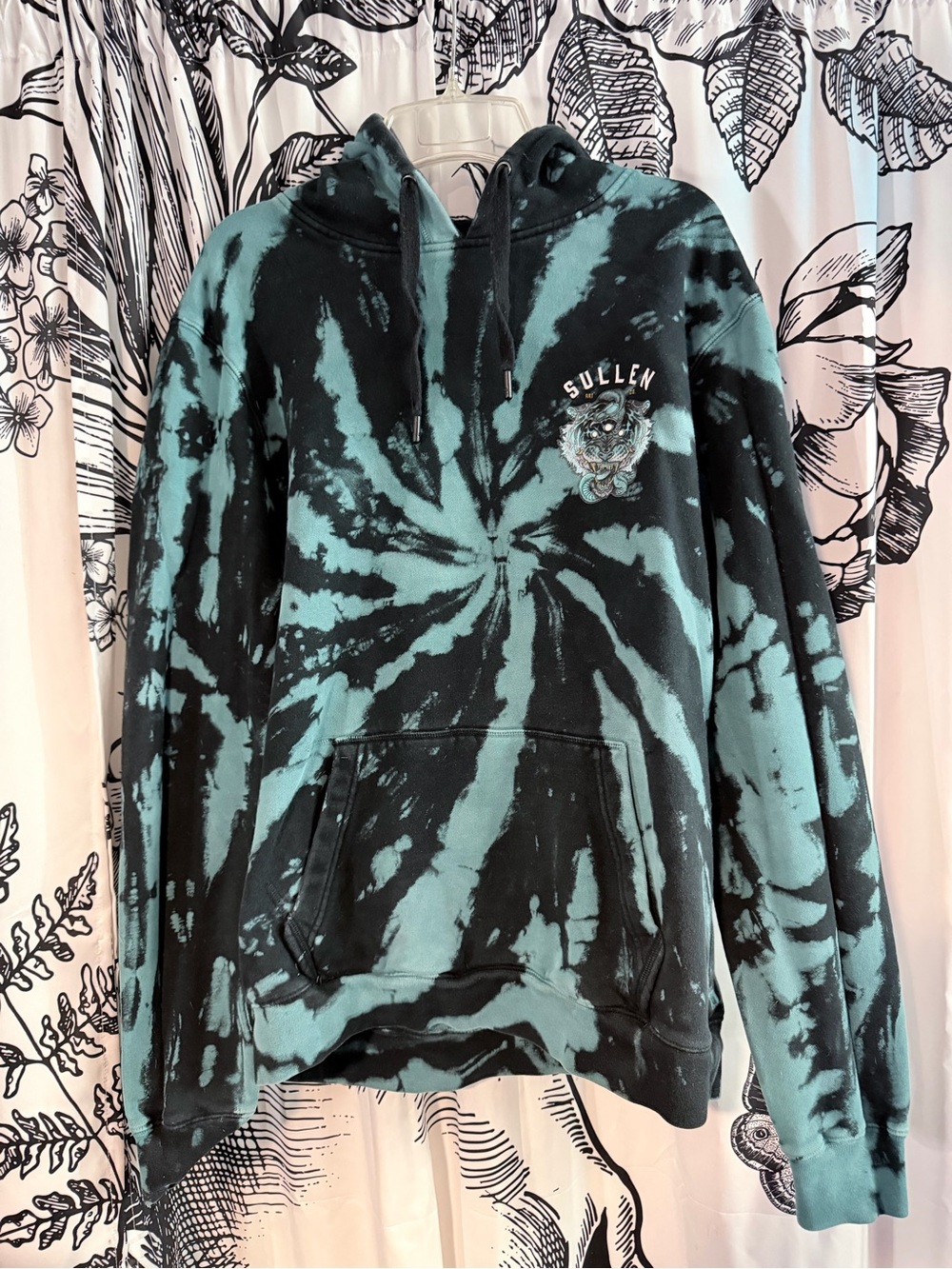 SULLEN 3 EYE TIGER HOODIE